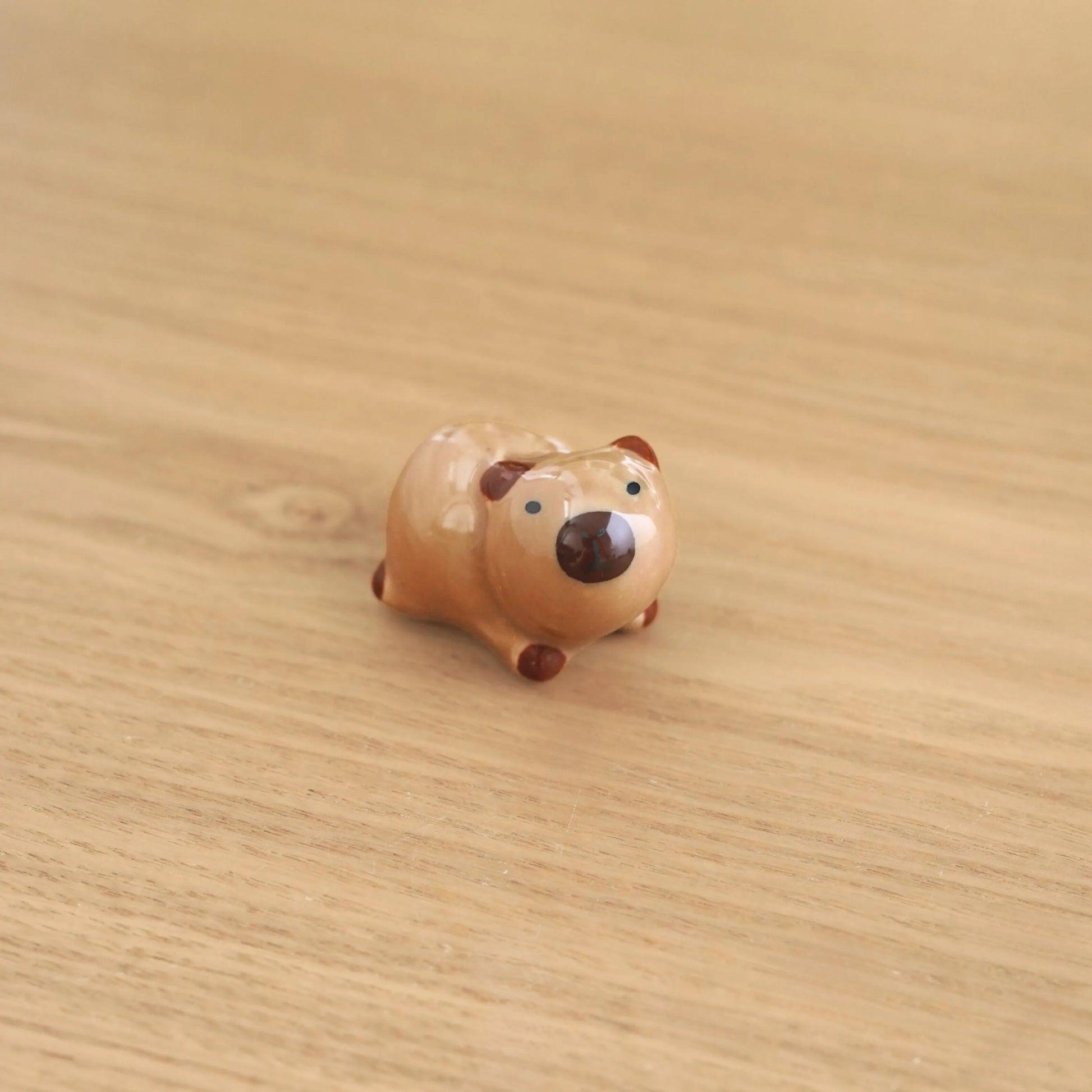 🦫 Capybara-Shaped Ceramic Utensil & Chopstick Rest
Bring a calm, cozy capybara vibe to your dining table or desk! 