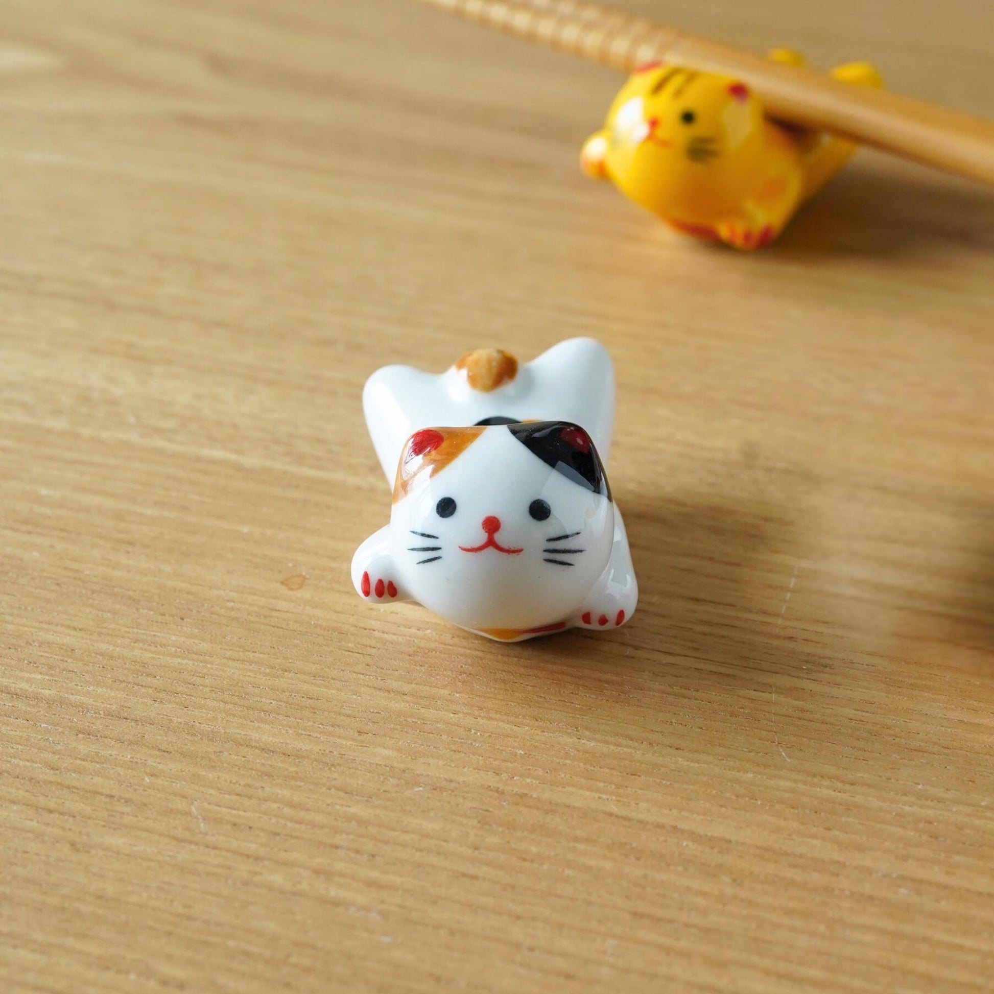 Cat Chopstick Rest 5 Standing — detail view | ORAORA HOME