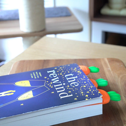 Carrot Silicone Bookmark Set — lifestyle photo | ORAORA HOME